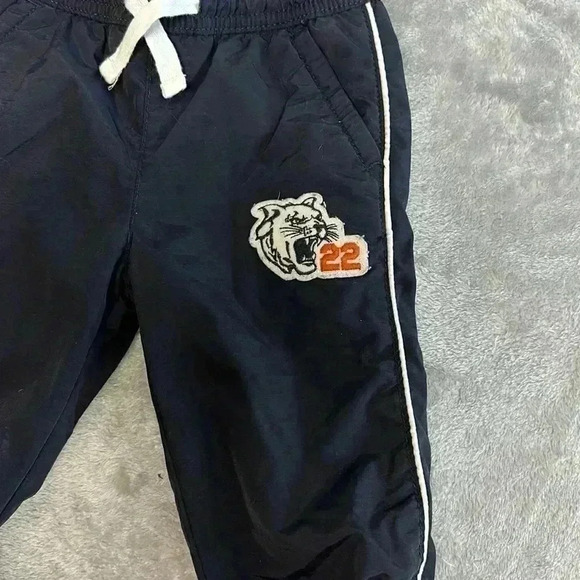 The Children's Place - pull on fleece  lined sports pants. Size 6-9 months - Picture 2 of 6